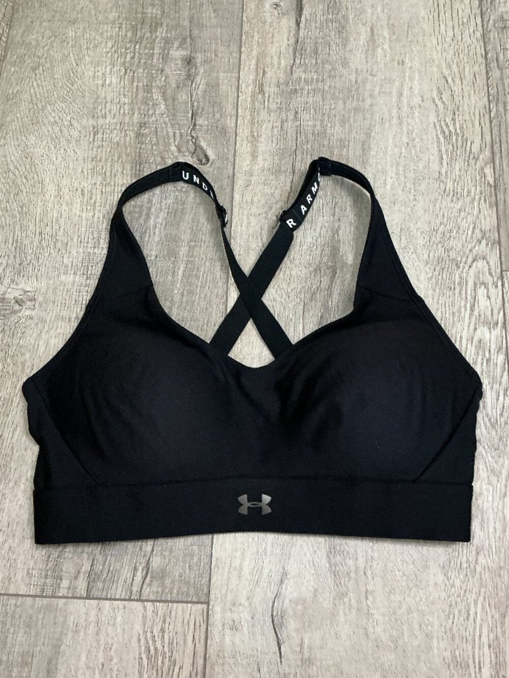 Under Armour Black Crossback Sports Bra Women’s Medium-Padded, Adjustable